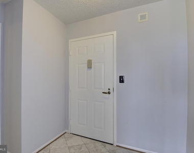1600 N Oak Street - Photo Thumbnail 6