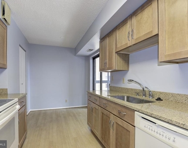 1600 N Oak Street - Photo Thumbnail 9