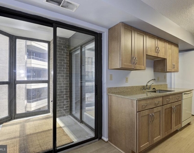 1600 N Oak Street - Photo Thumbnail 8