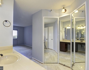 1600 N Oak Street - Photo Thumbnail 15