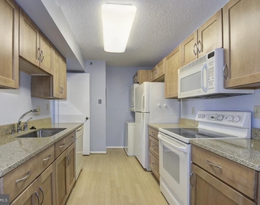1600 N Oak Street - Photo Thumbnail 10