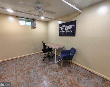 103 N George Mason Drive - Photo Thumbnail 11