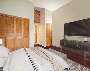 301 Race Street - Photo Thumbnail 15