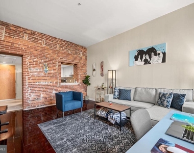 301 Race Street - Photo Thumbnail 5