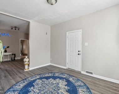 2203 Ellsworth Street - Photo Thumbnail 4