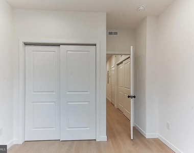 4628 Wayne Avenue - Photo Thumbnail 3