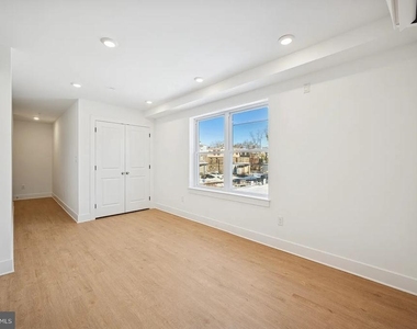 3413 N 19th Street - Photo Thumbnail 3