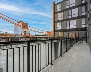 2636 E York St - Photo Thumbnail 3