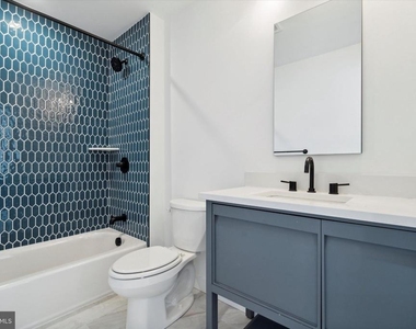 2636 E York St - Photo Thumbnail 16