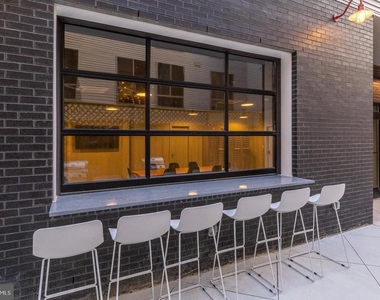 629 W Girard Avenue - Photo Thumbnail 3