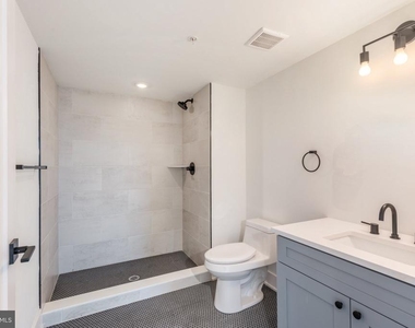 629 W Girard Avenue - Photo Thumbnail 19