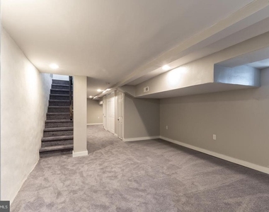 5445 Ridge Avenue - Photo Thumbnail 12