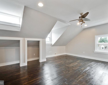 5445 Ridge Avenue - Photo Thumbnail 14