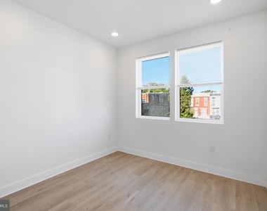 2330 N 16th Street - Photo Thumbnail 10