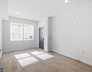 2330 N 16th Street - Photo Thumbnail 2
