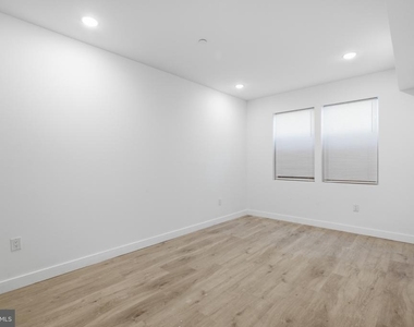 2330 N 16th Street - Photo Thumbnail 9