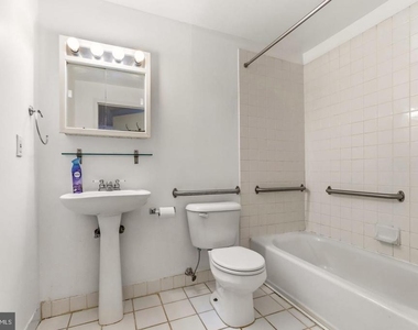 1324 Locust Street - Photo Thumbnail 25