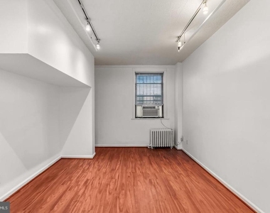 1324 Locust Street - Photo Thumbnail 21