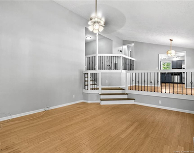 904 Dandridge Drive - Photo Thumbnail 11