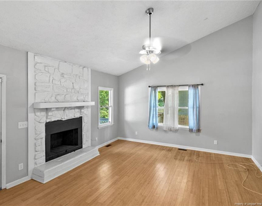 904 Dandridge Drive - Photo Thumbnail 8