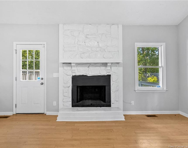 904 Dandridge Drive - Photo Thumbnail 7
