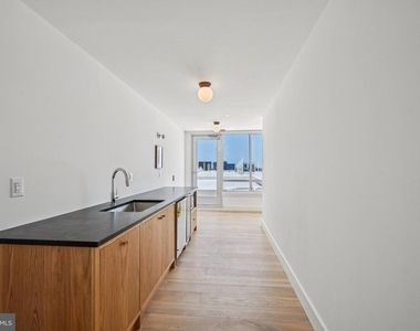 2101 Washington Ave - Photo Thumbnail 12