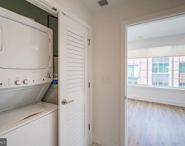 2101 Washington Ave - Photo Thumbnail 9