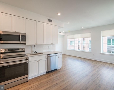 2101 Washington Ave - Photo Thumbnail 4