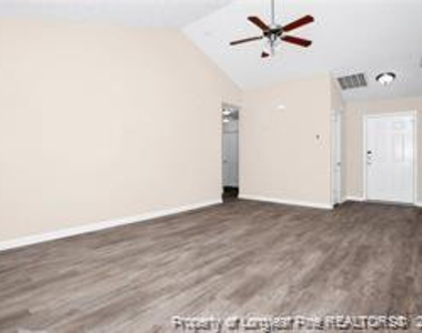 5239 Wallbrook Drive - Photo Thumbnail 2