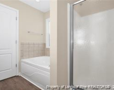 5239 Wallbrook Drive - Photo Thumbnail 13