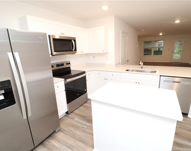5810 Brambleberry Way - Photo Thumbnail 9