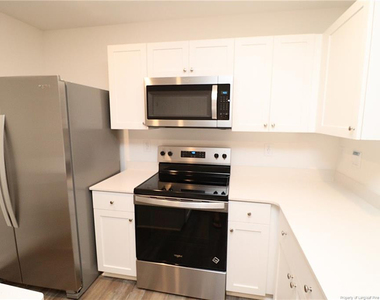 5810 Brambleberry Way - Photo Thumbnail 7