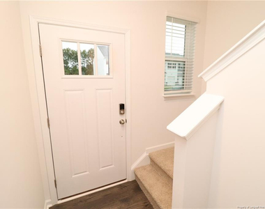 384 Freestall Drive - Photo Thumbnail 1