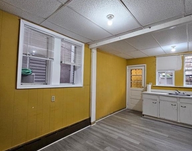 1717 S Bancroft Street - Photo Thumbnail 6