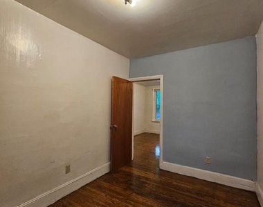 1717 S Bancroft Street - Photo Thumbnail 12