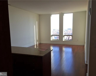 1101 Locust Street - Photo Thumbnail 4