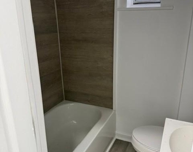 3634 N 19th Street - Photo Thumbnail 7