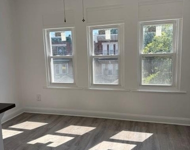 3634 N 19th Street - Photo Thumbnail 2