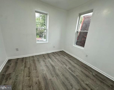 3634 N 19th Street - Photo Thumbnail 5