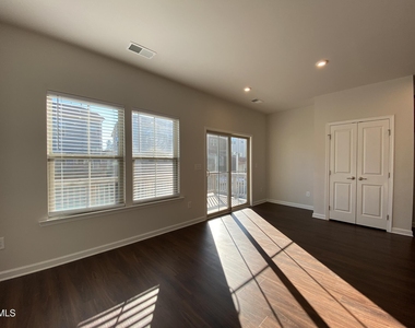2019 Whitesmith Drive - Photo Thumbnail 10