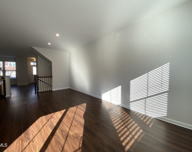 2019 Whitesmith Drive - Photo Thumbnail 11