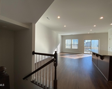 2019 Whitesmith Drive - Photo Thumbnail 16