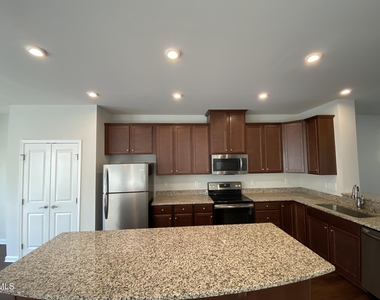 2019 Whitesmith Drive - Photo Thumbnail 8
