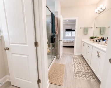 118 Faxton Way - Photo Thumbnail 20