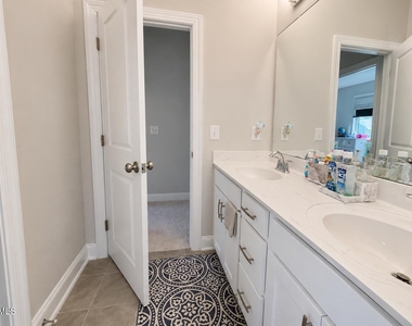 118 Faxton Way - Photo Thumbnail 15