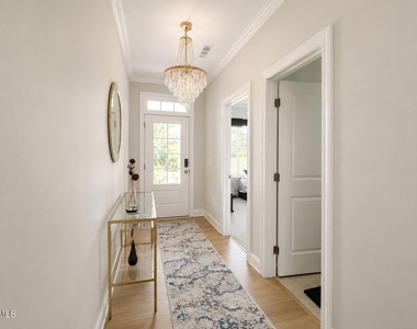 118 Faxton Way - Photo Thumbnail 5