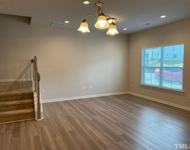 913 Robbie Jackson Lane - Photo Thumbnail 4