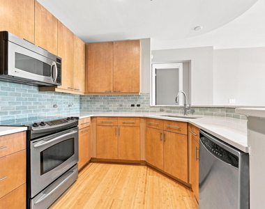 618 N Boylan Avenue - Photo Thumbnail 5