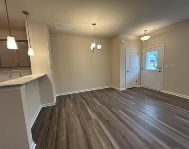 241 Ribbon Rail Street - Photo Thumbnail 5