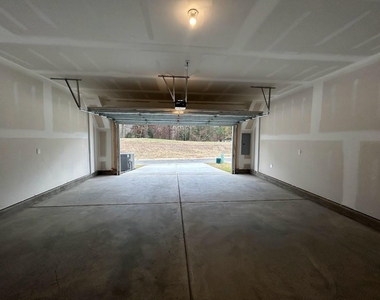 241 Ribbon Rail Street - Photo Thumbnail 35